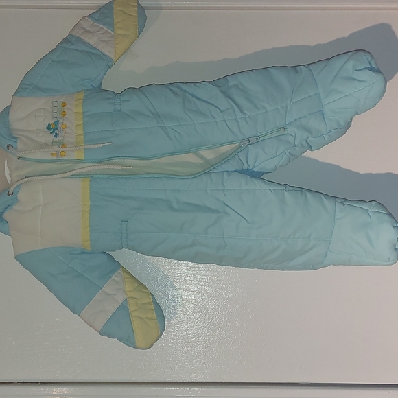 Vtg Baby Boy Blue Snowsuit with embroidered train size 9-12 months - Picture 5 of 5